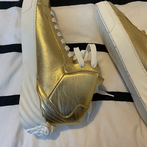 VERSACE MÉDUSA NEW GOLD SNEAKERS - Picture 8 of 8